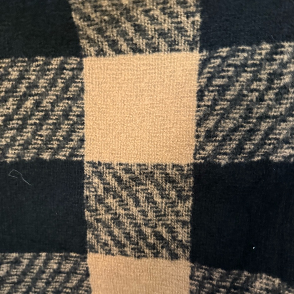 Plaid Wrap Shawl - Picture 4 of 4